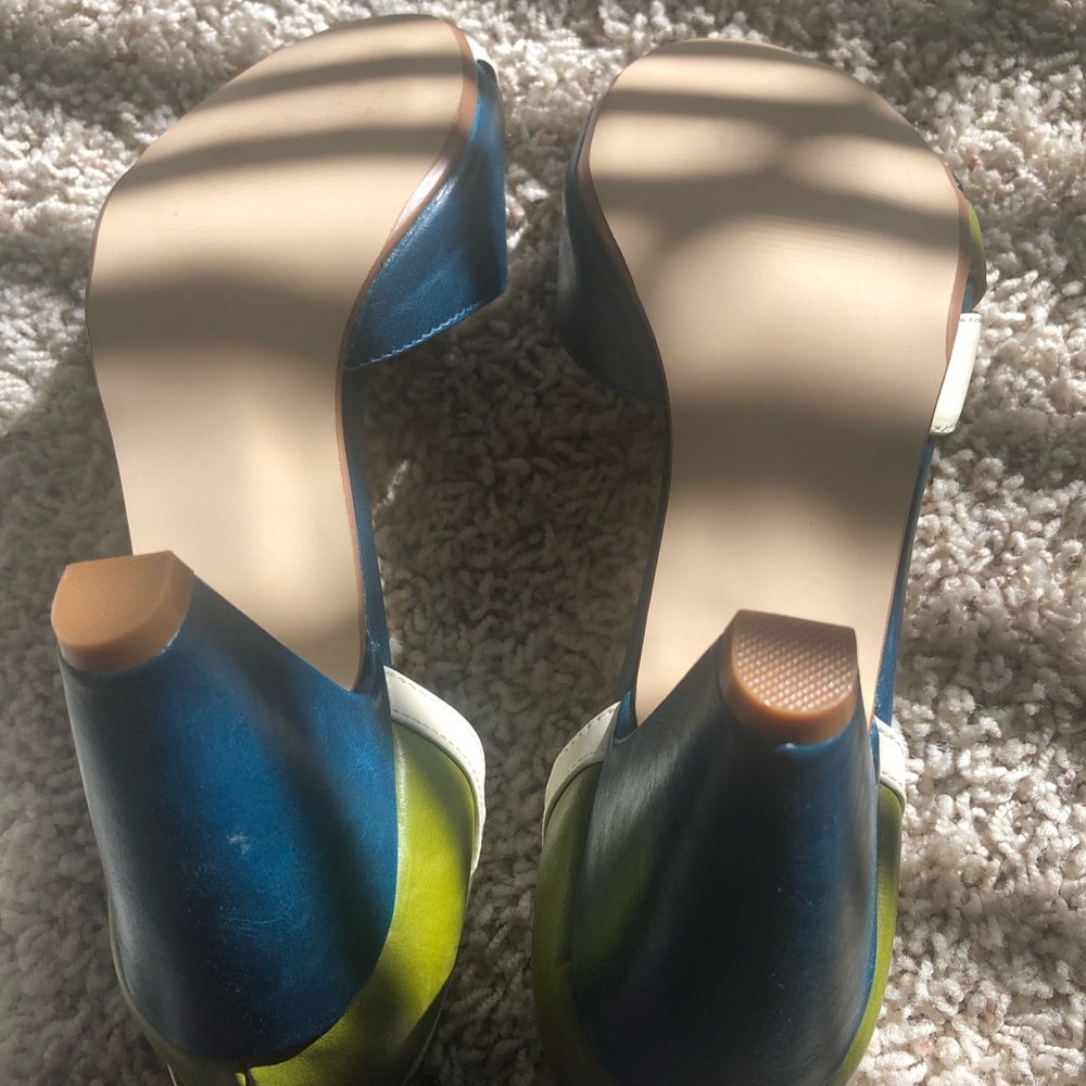 Shoes - Picture 6 of 6